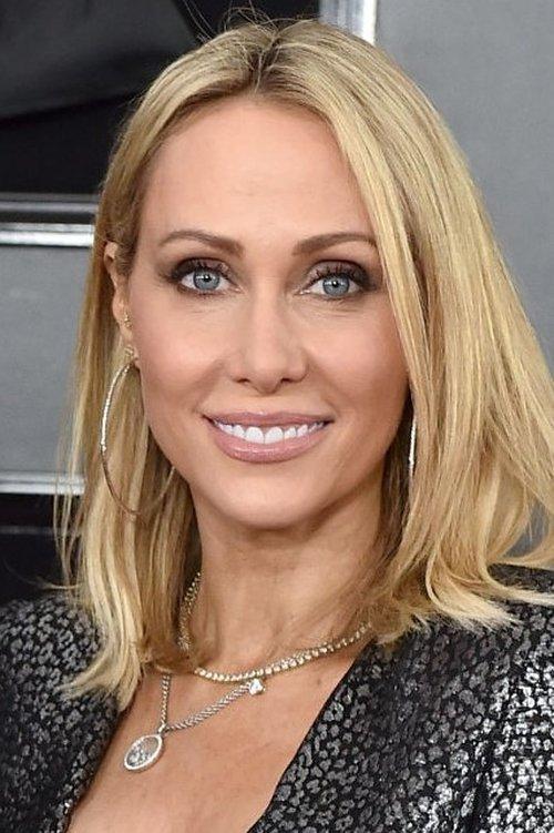 Tish Cyrus fotoğrafı
