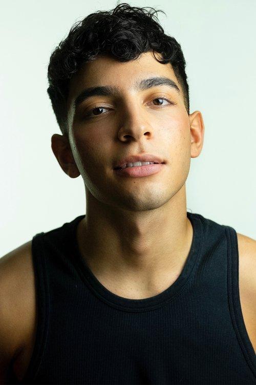 Adam Ali fotoğrafı