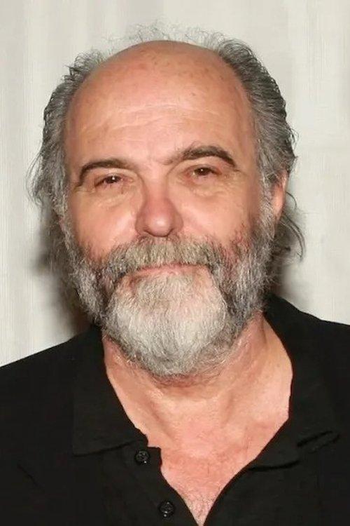 Leon Ichaso fotoğrafı