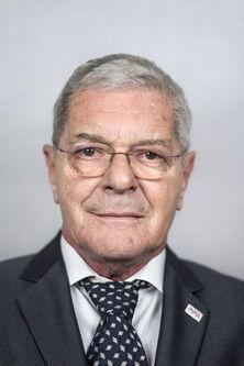 Károly Mécs fotoğrafı