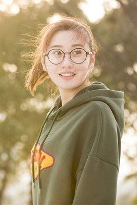 Yang Shangxian fotoğrafı