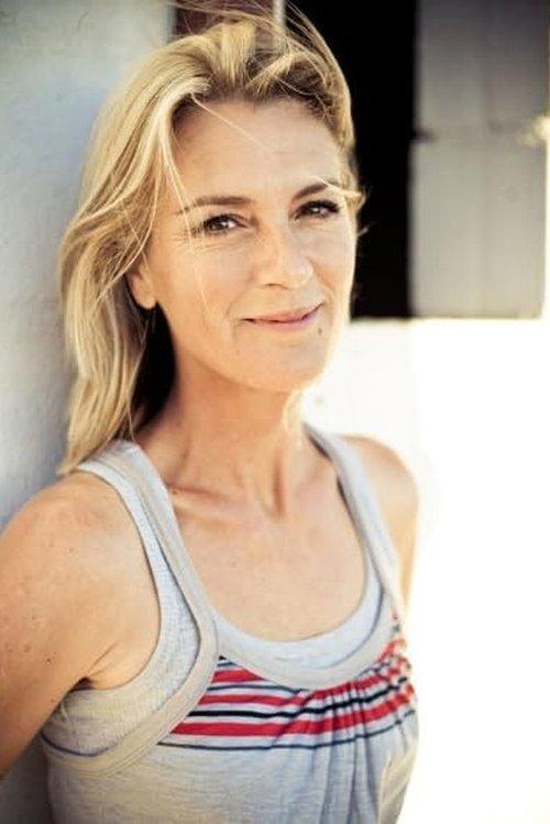 Julie Hartley fotoğrafı