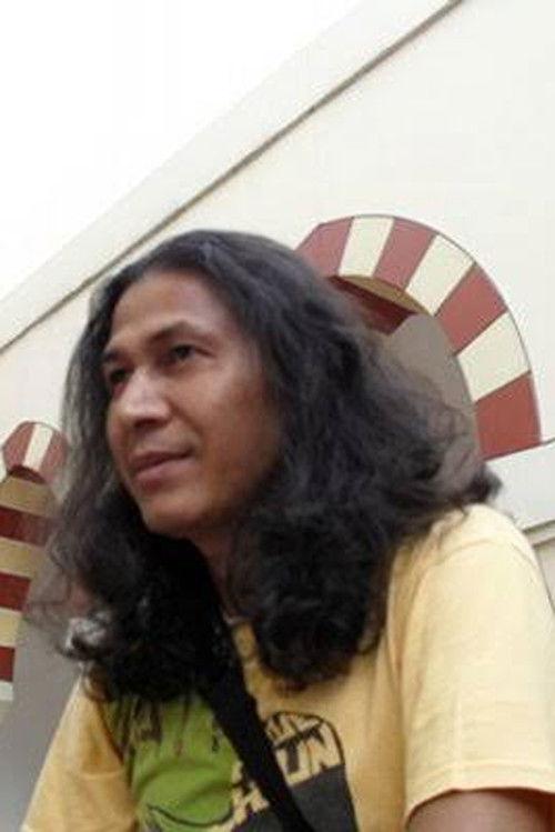 Harris Cinnamon fotoğrafı