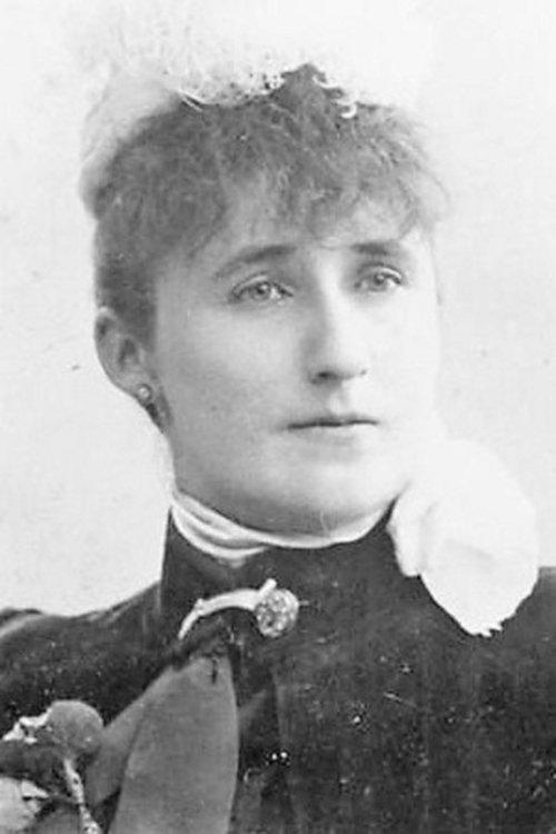 Ella La Cour fotoğrafı