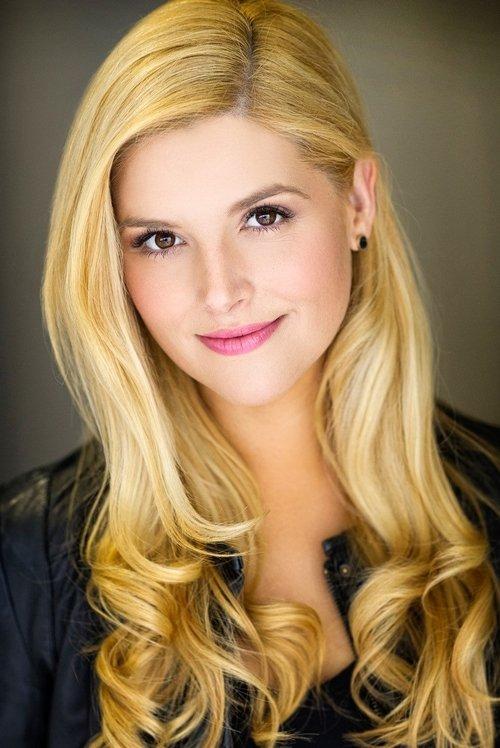 Lucy Durack fotoğrafı