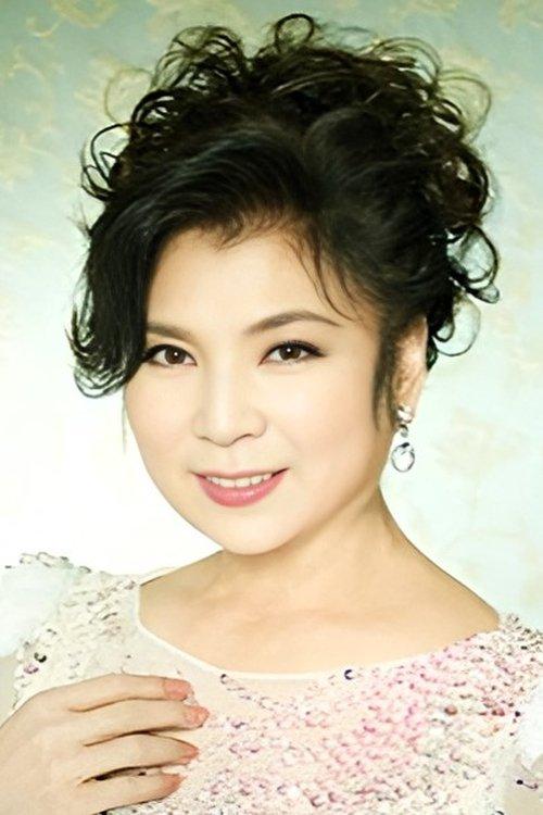 Aki Yashiro fotoğrafı