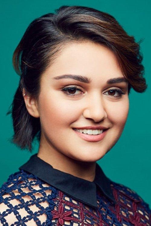 Ariela Barer fotoğrafı