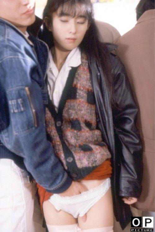 Chikan densha: Chibusa ga yureru film afişi