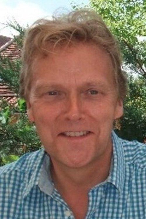 John Graham-Hall fotoğrafı