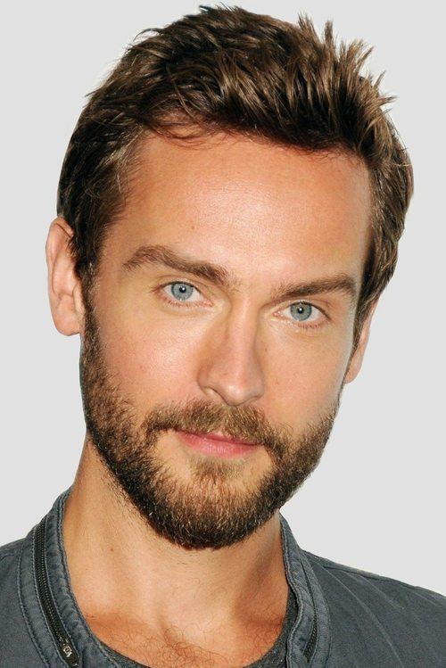 Tom Mison fotoğrafı