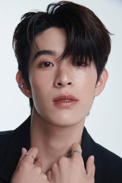 Bright Thanapon Apisuttimaitree fotoğrafı