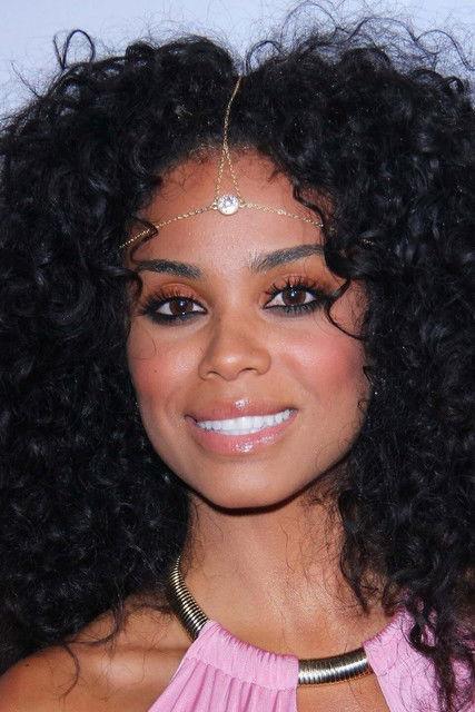 Claudette Ortiz fotoğrafı