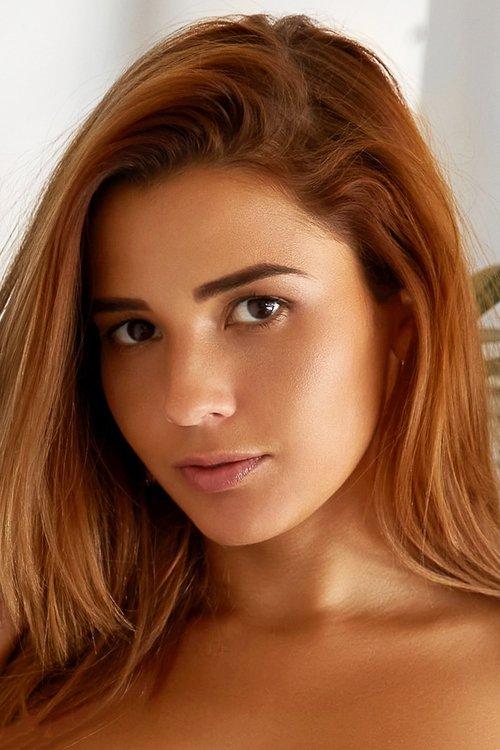 Agatha Vega fotoğrafı