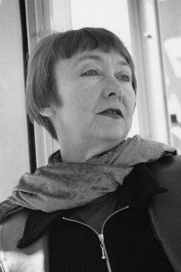 Constance DeJong fotoğrafı