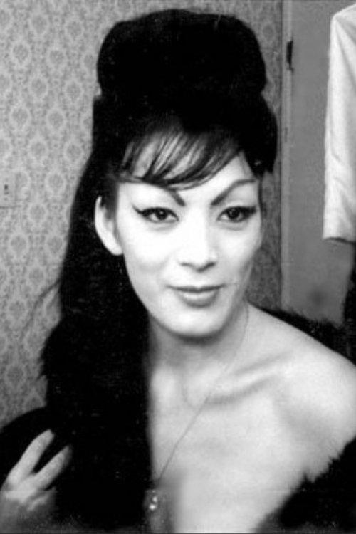 Tura Satana fotoğrafı