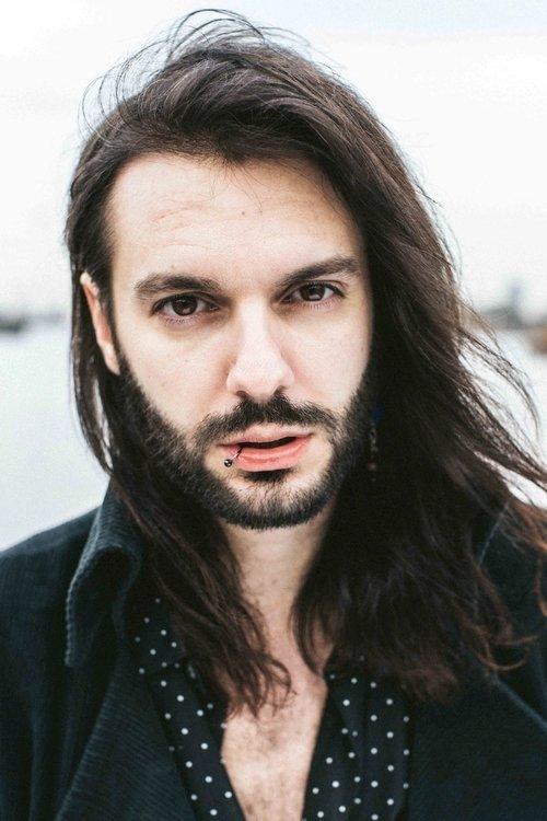 Benjamin Cook fotoğrafı