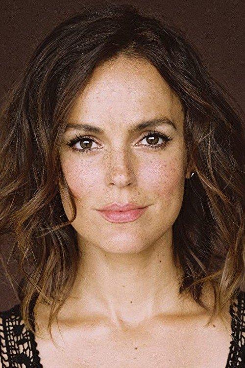 Erin Cahill fotoğrafı