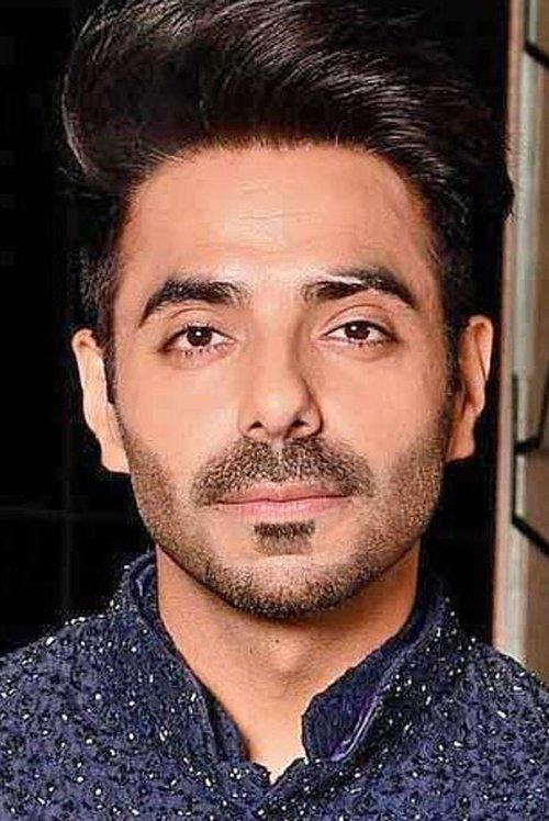 Aparshakti Khurana fotoğrafı