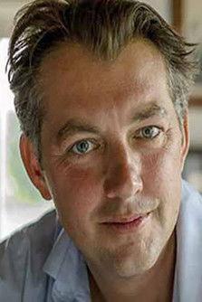 James Holland fotoğrafı