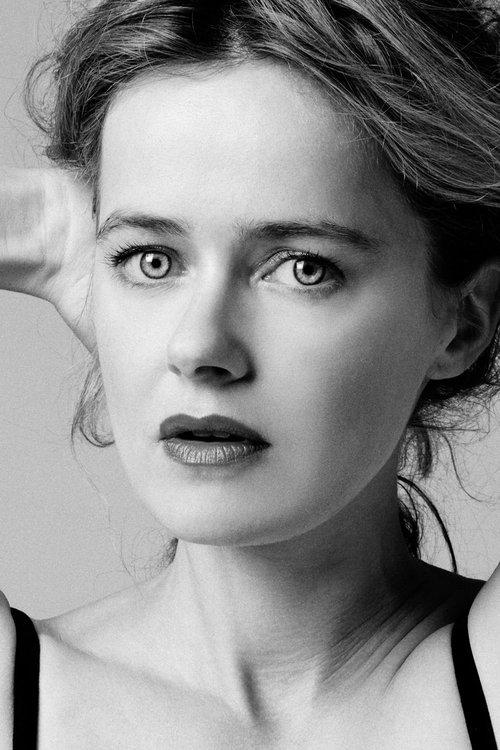 Julie Delarme fotoğrafı