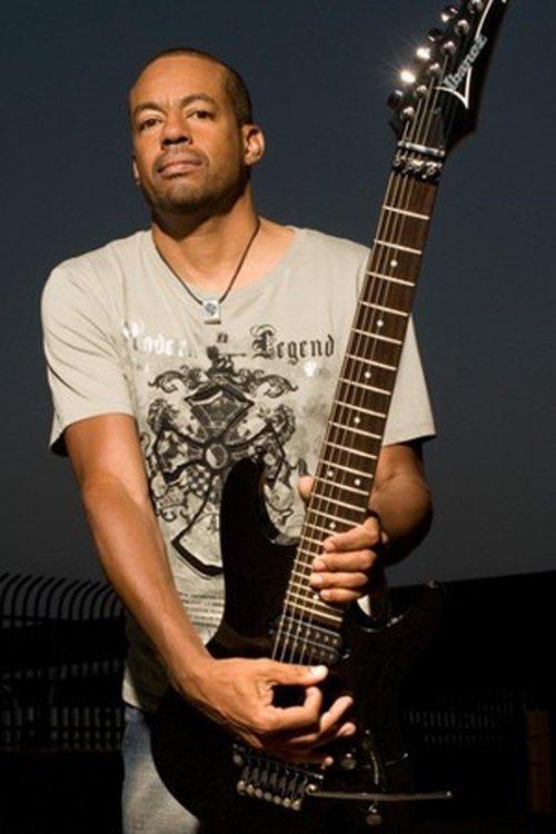 Tony MacAlpine fotoğrafı