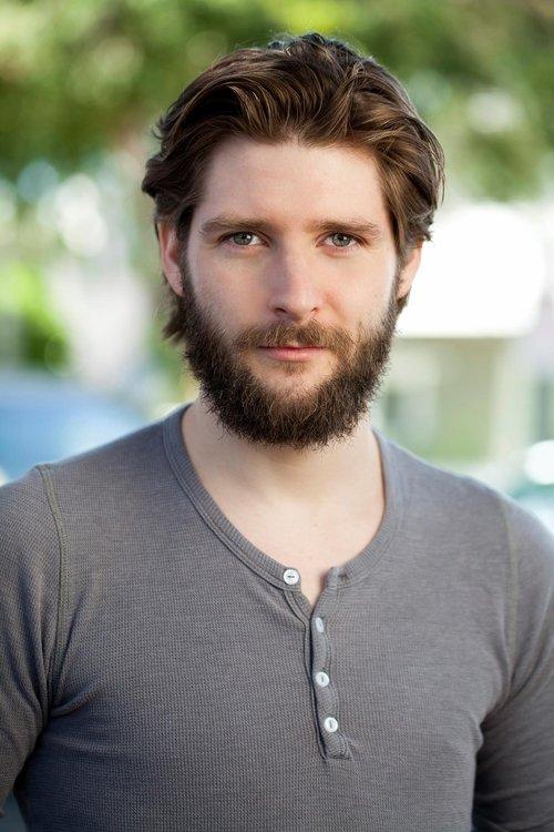 Steven Molony fotoğrafı