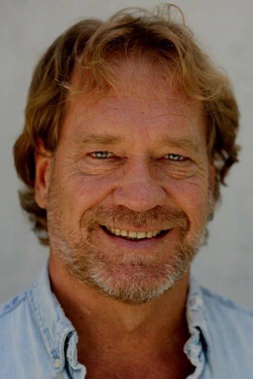 Dennis Hayden fotoğrafı