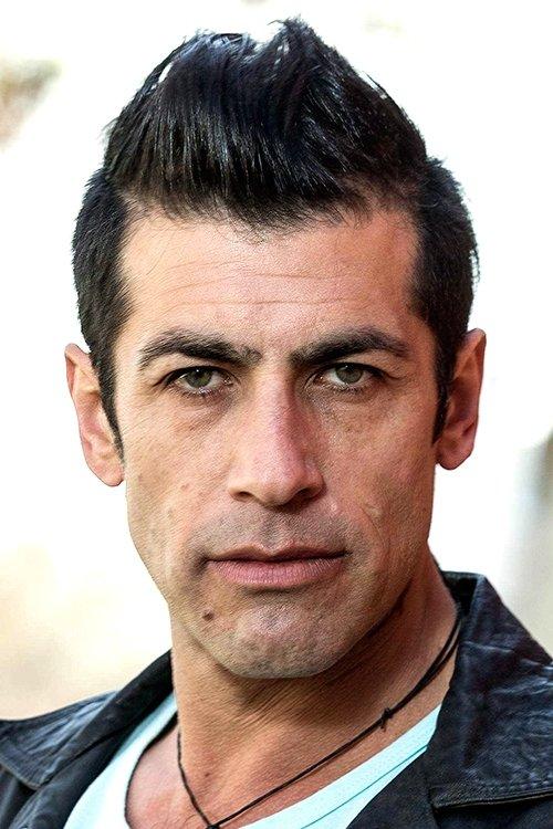 Luis Uribe fotoğrafı