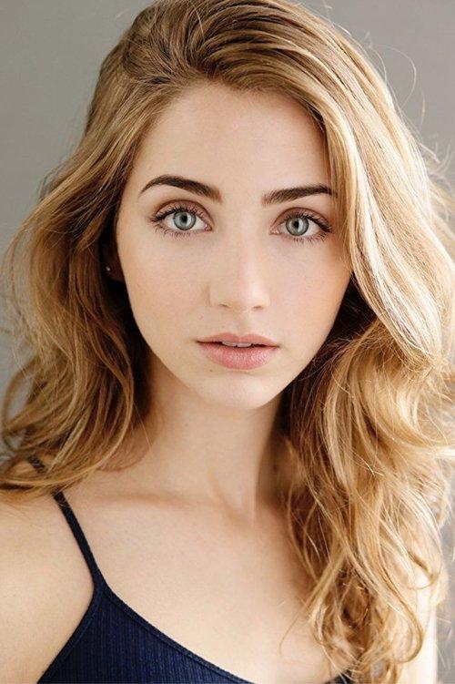 Emily Rudd fotoğrafı