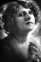 Minnie Chaplin fotoğrafı