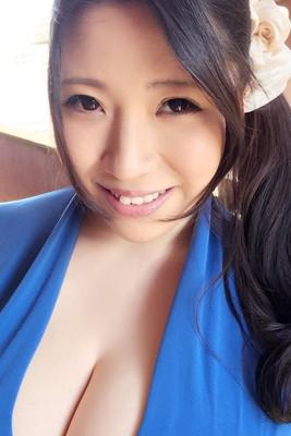 Chitose Yura fotoğrafı