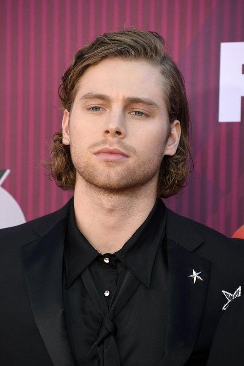 Luke Hemmings fotoğrafı