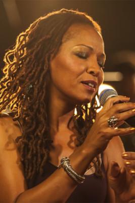 Lisa Simone fotoğrafı