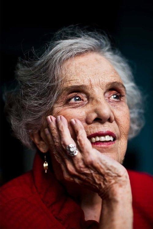 Elena Poniatowska fotoğrafı