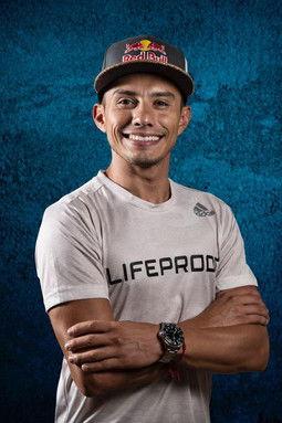 Jonathan Paredes fotoğrafı