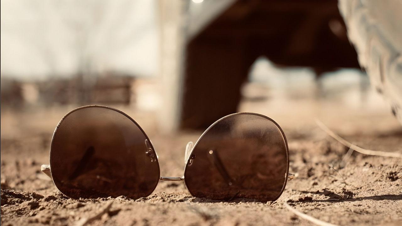 SWELTERING HEAT...AL SUR DEL NORTE backdrop