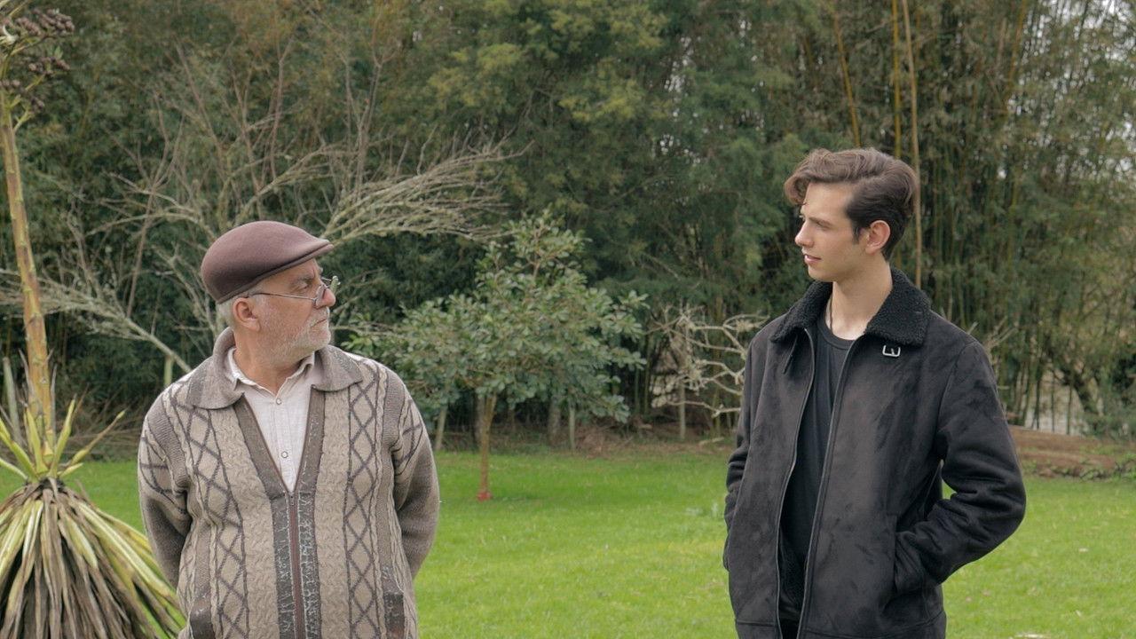 O Sol Vai Voltar Amanhã backdrop