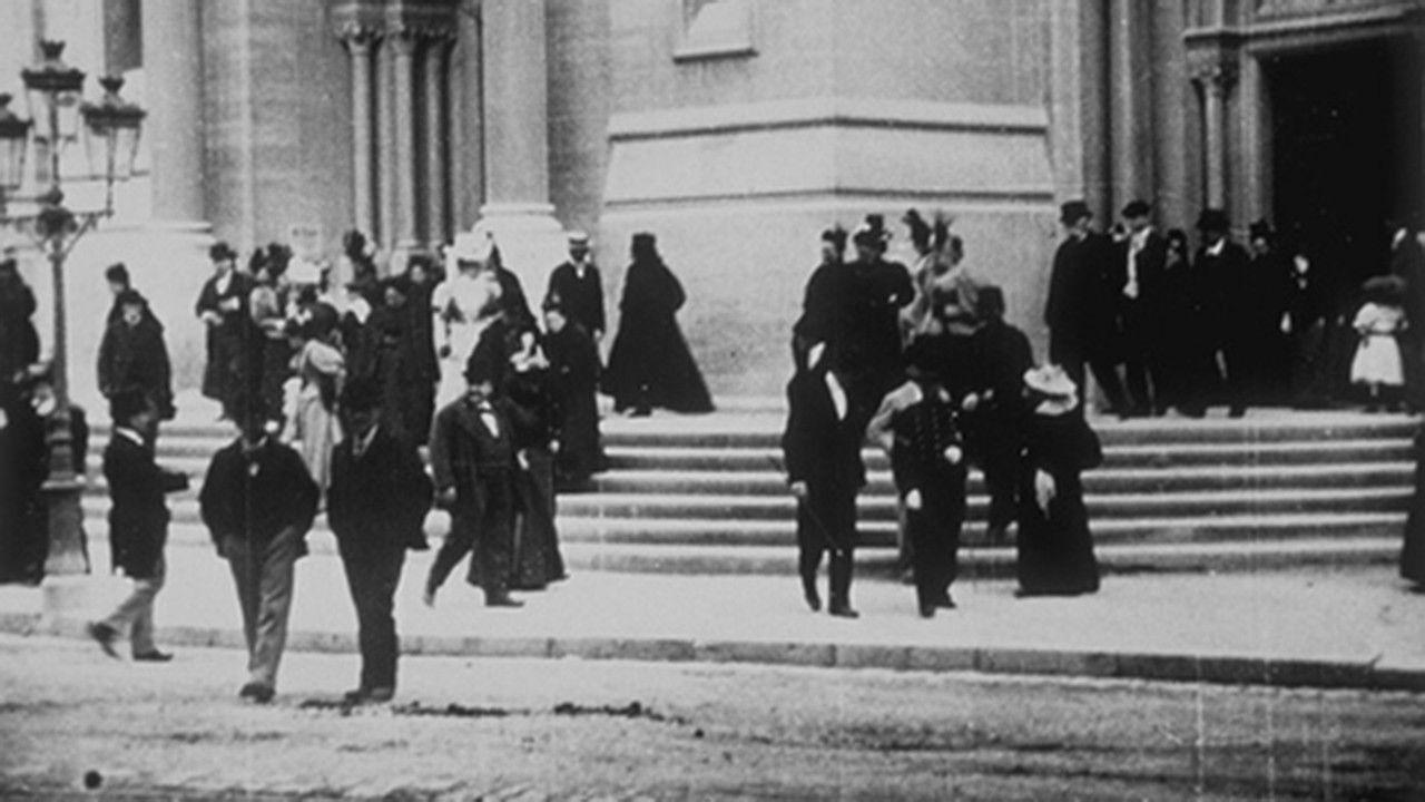 Sortie de l’église backdrop