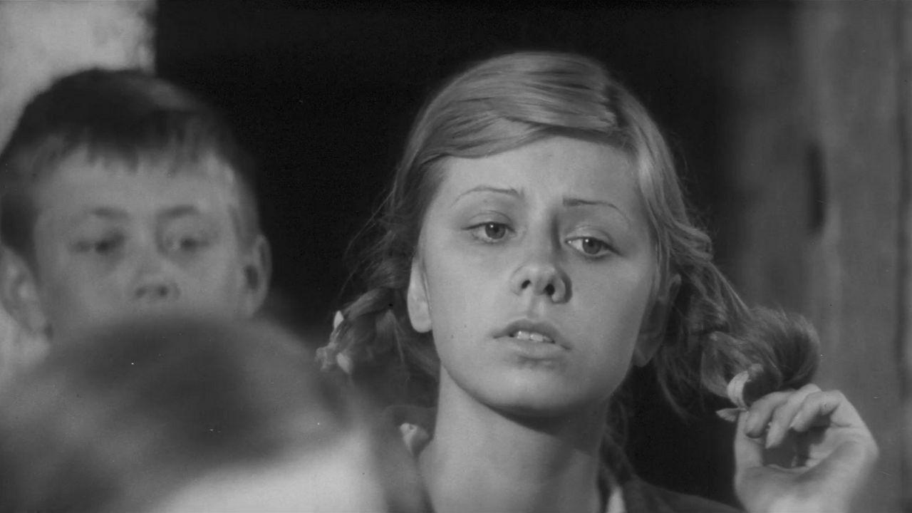 A Wreath of Sonnets backdrop