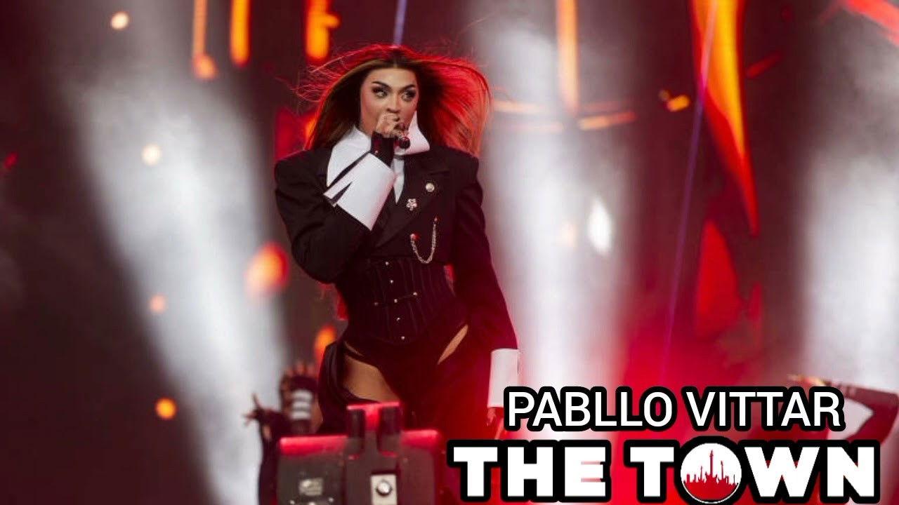 Pabllo Vittar The Town backdrop