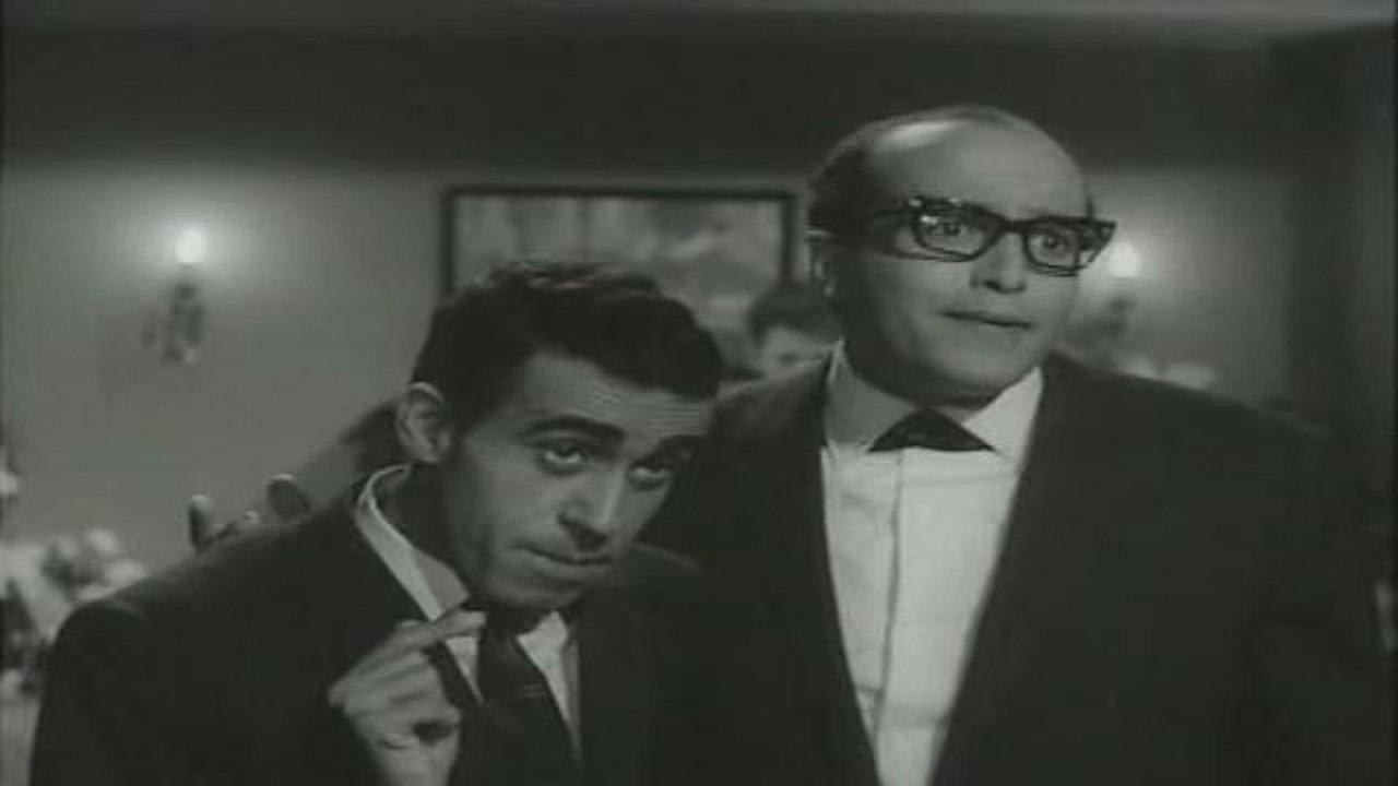 Al Shaqiqan backdrop