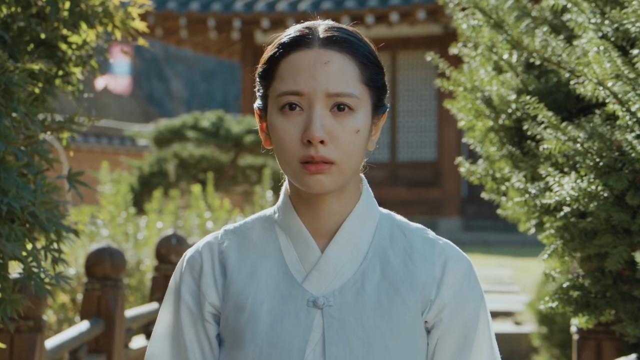 Where Gang-Chul Walks, Autumn Turns to Spring