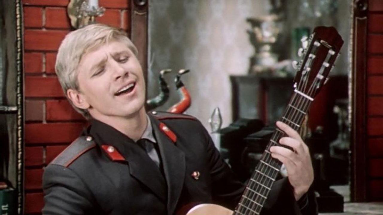 Three Days in Moscow backdrop