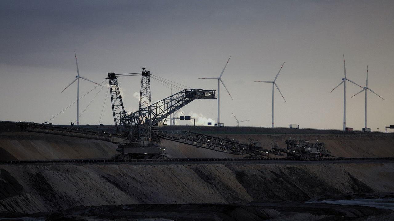 The Unpredictable Factor backdrop