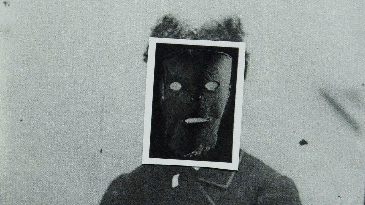 Luminous Shadow backdrop