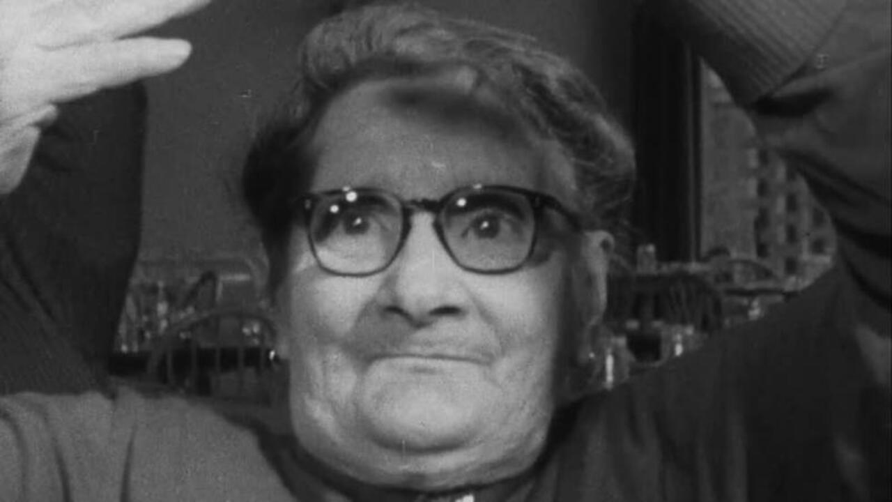 Knees Up, Mother Brown backdrop