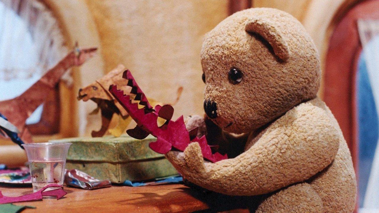 Ludovic - A Crocodile in My Garden backdrop