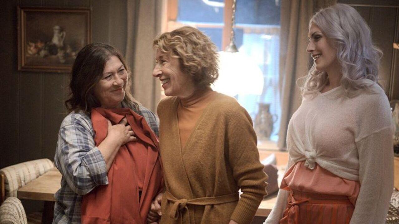 Josefa’s Return backdrop