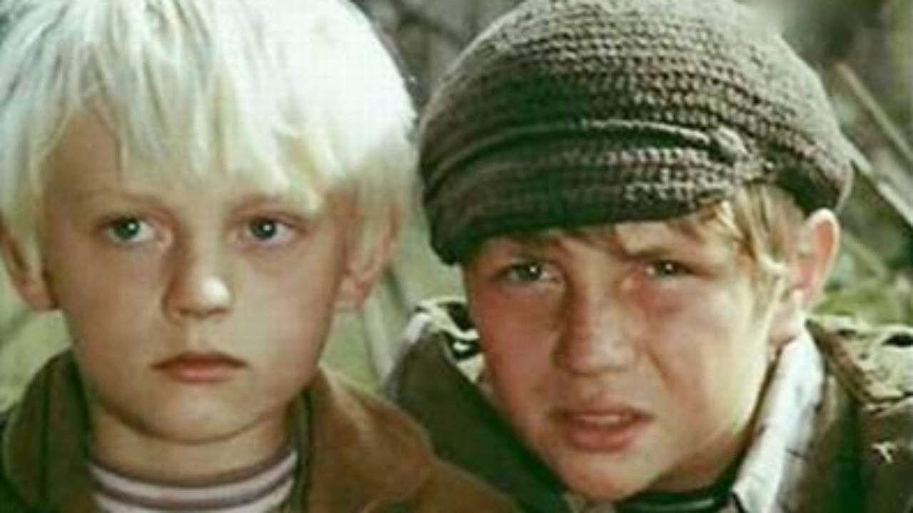 Undiscovered Islands backdrop