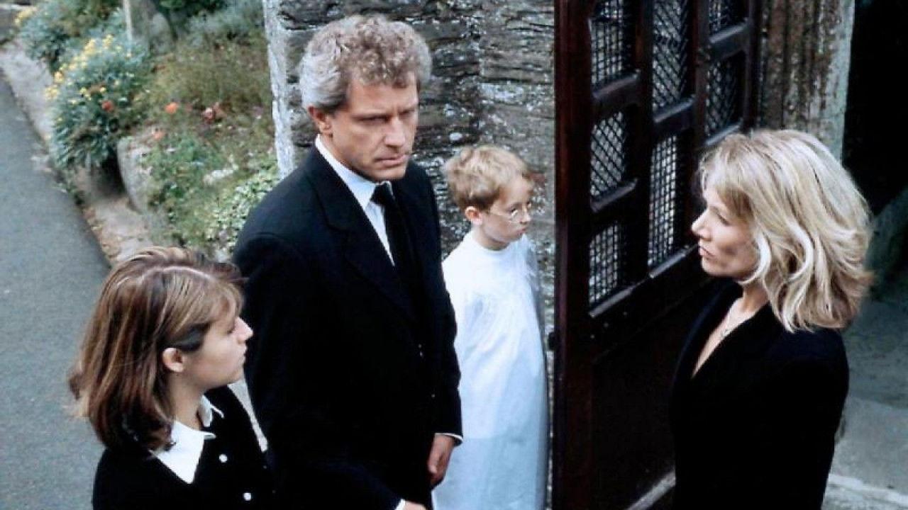 Rosamunde Pilcher: Dornen im Tal der Blumen backdrop